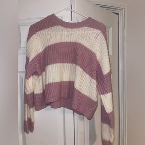 super cute & trendy fall sweater